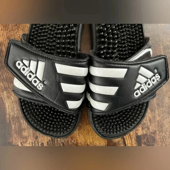 Adidas | Addisage mens slides. Size: 6 mens/7 women’s. - Picture 7 of 11